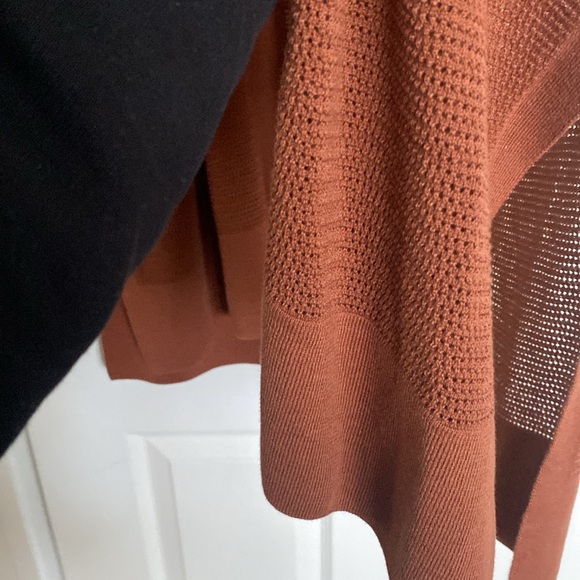 PERUVIAN CONNECTION Women's longer Brown Open-Front Topper - Picture 3 of 6